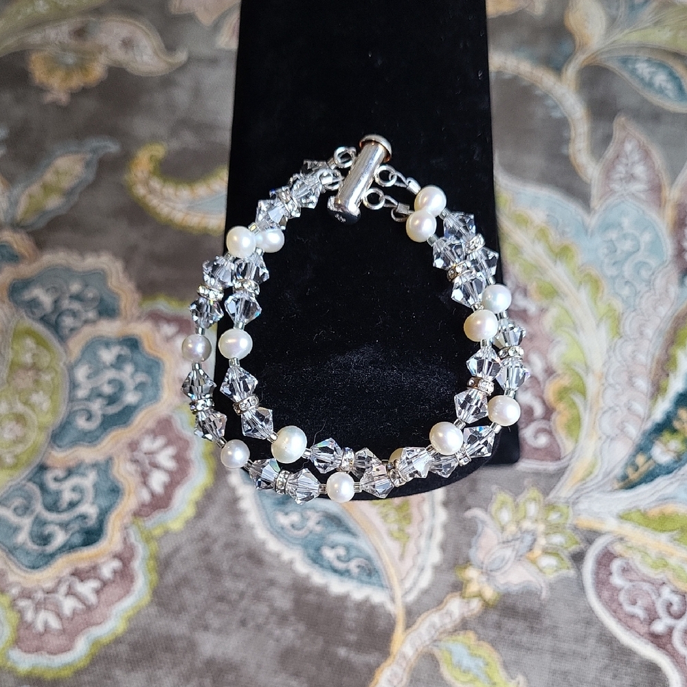 Elegant Pearl and Crystal Child's Bracelet